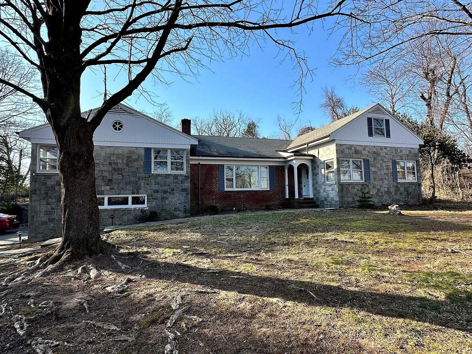 6 bed, 3.0 bath, 3112 sqft, $4,000 — Photo 4