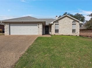 9515 Reno Dr, Woodway, TX 76712