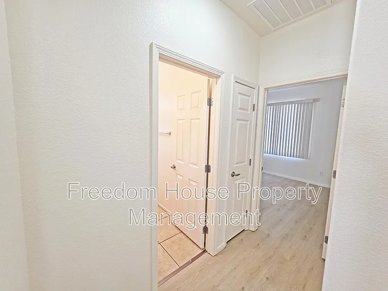 6451 Goodale St — Photo 19