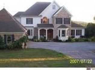 49695 Parkview Dr, East Liverpool, OH
