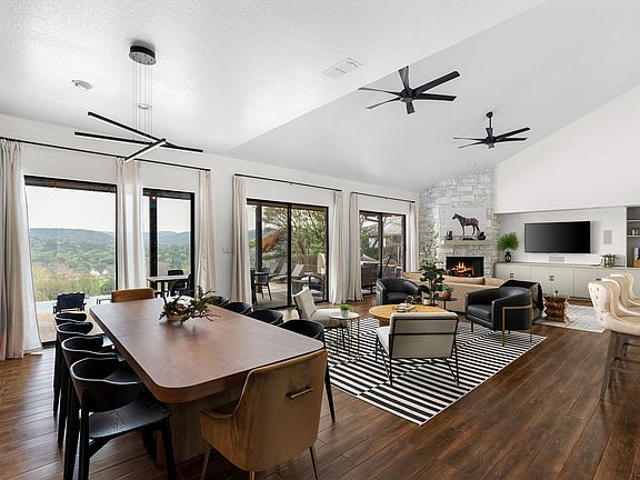3rd image of 4400 Aqua Verde Dr