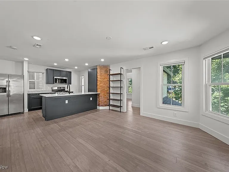 3823 John Ave #2 — Photo 1