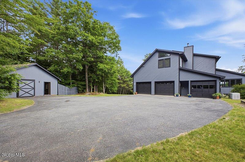 2nd image of 342-346 Starbuck Hill Road