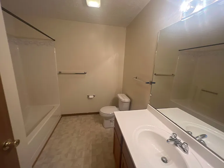 2858 University Ave — Photo 38