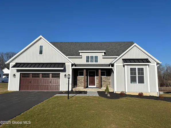 13 Bernie Loop, Troy, NY 12180