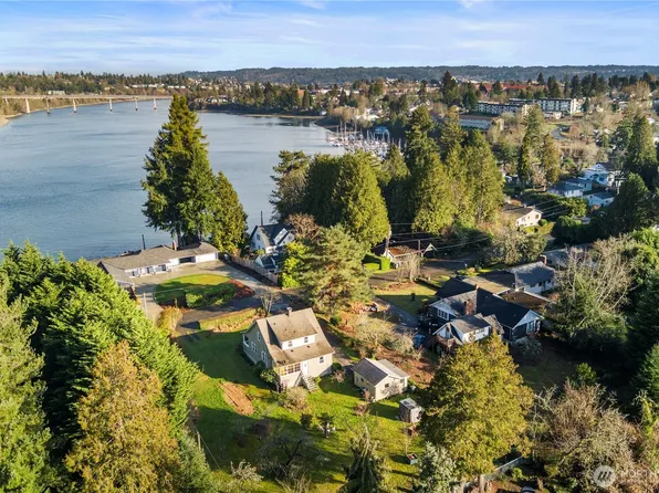 2035 Taft Avenue, Bremerton, WA 98312