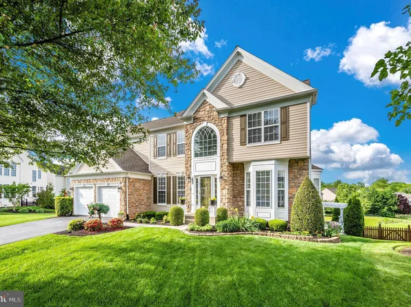233 Galyn Dr, Brunswick, MD 21758