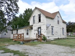 212 S Edwards St, Altamont, IL 62411