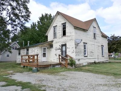 212 S Edwards St, Altamont, IL, 62411