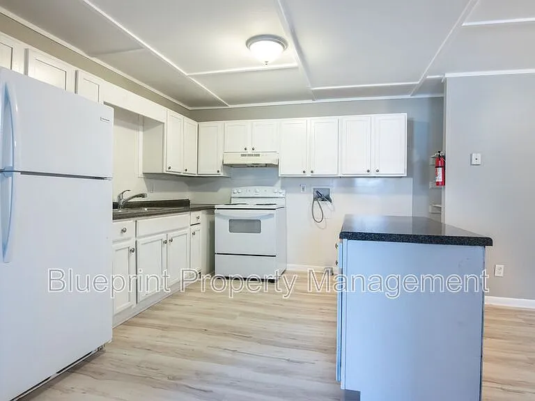 7721 1st Ave S #8 — Photo 3
