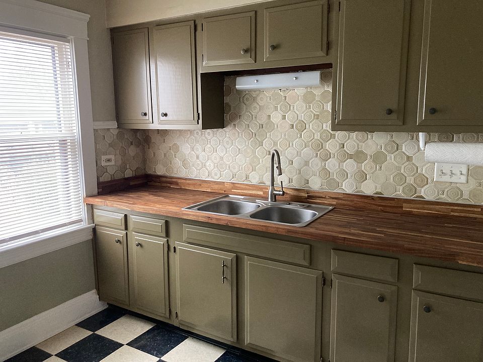 1st image of 1316 W 108th St APT 1