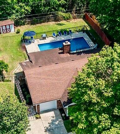 2nd image of 118 Windridge Dr