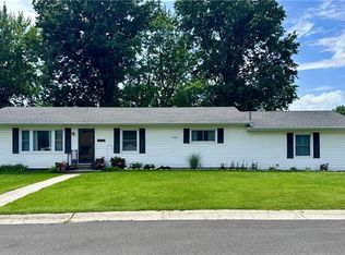 1755 Skier Point, Trenton, MO 64683