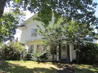 91 Pleasant St, Holyoke, MA 01040