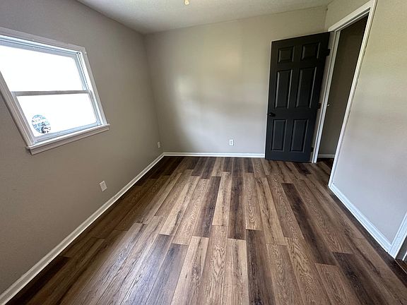 2nd image of 511 Clinton St
