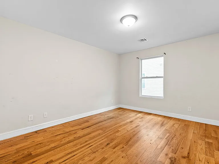 280 S 20th St #2 — Photo 12