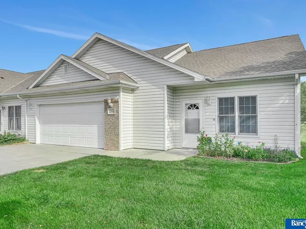 3950 Ballard Ct, Lincoln, NE 68504