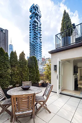 Sold by Compass | media 5