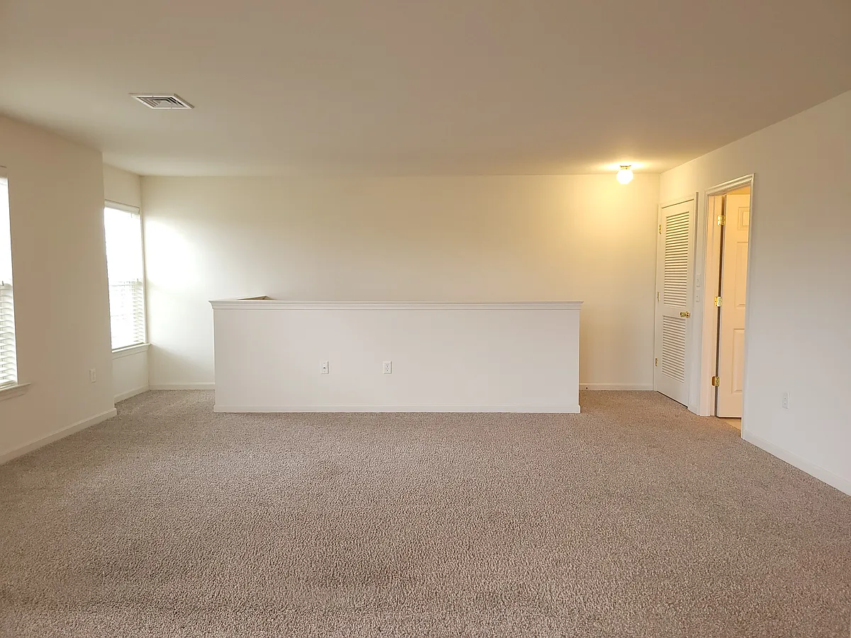 Building Photo - 1322 Hammon Ave