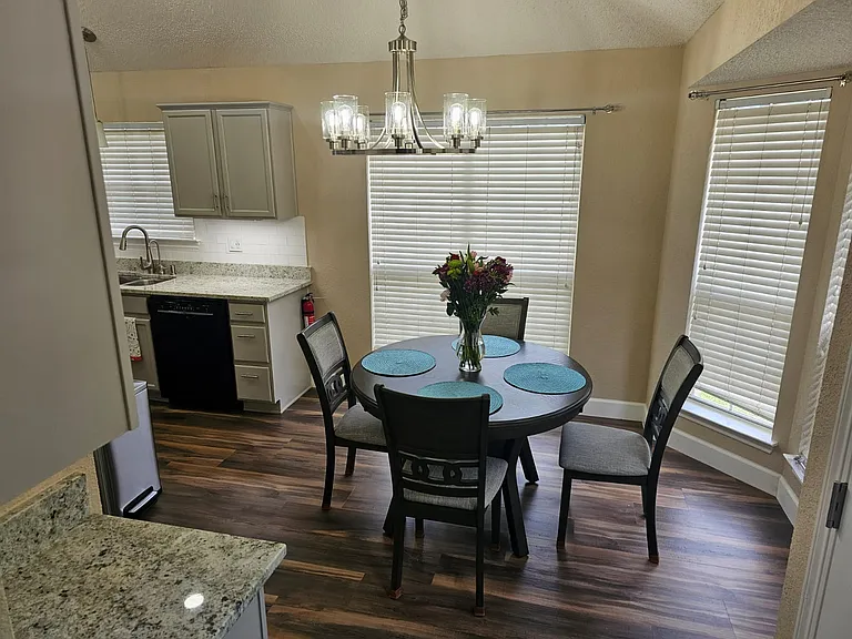 2601 Little Elm Trl — Photo 5