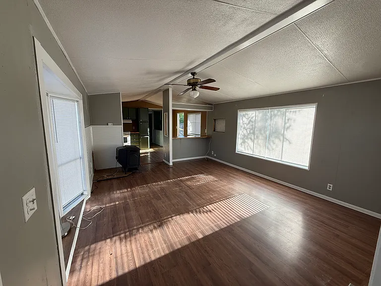 102 E Ahtanum Rd #4 — Photo 6