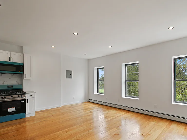 724 Marcy Ave #3 — Photo 1