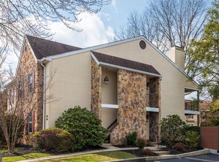 112 Valley Stream Cir, Chesterbrook, PA 19087