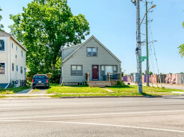 58 Carlton St, Saint Catharines, ON L2R 1P8