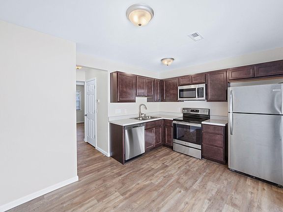 4th image of 361 E Cherry St #361