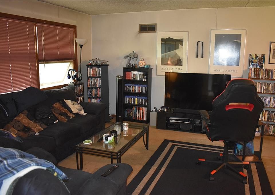 2nd image of 704 W Loula St