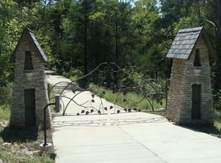 4769 S Hidden Tree Ln, Brookline, MO 65619