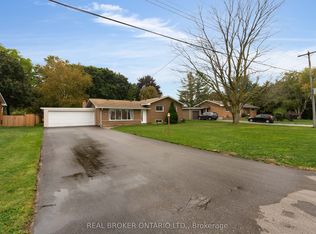 17 Locke Ave, Clearview, ON L0M 1S0