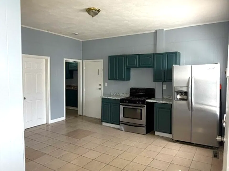 3 Appian St