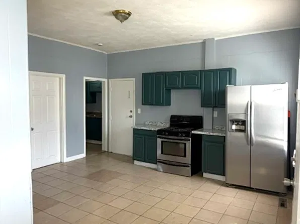 3 Appian St, Providence, RI 02908