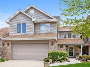 1261 Arbor Dr #1261, Lemont, IL 60439