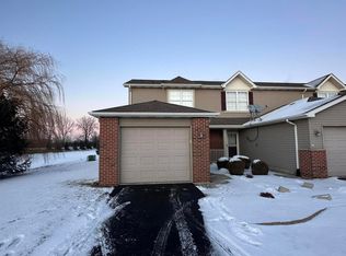 847 Flagstone Dr, Dyer, IN 46311