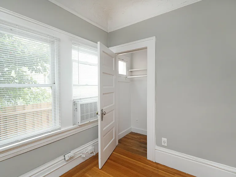 1511 G St #3 — Photo 5