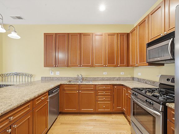5th image of 1820 W Norwood St APT C