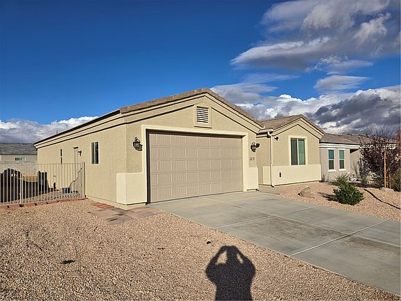 5th image of 2579 E Estrella Vista