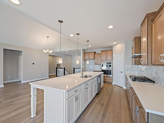 2nd image of 7192 Glenvalley Dr #4