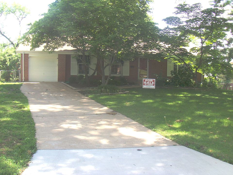 1st image of 5901 Deerwood Dr