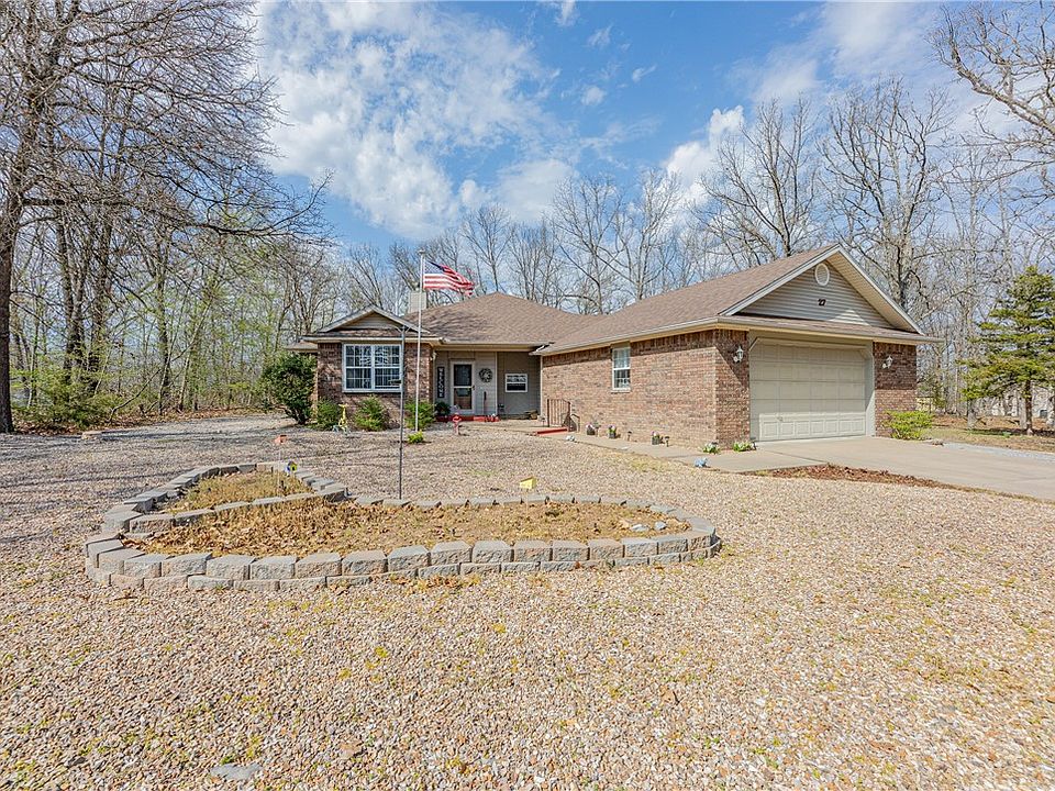 1st image of 27 Hurlford Ln