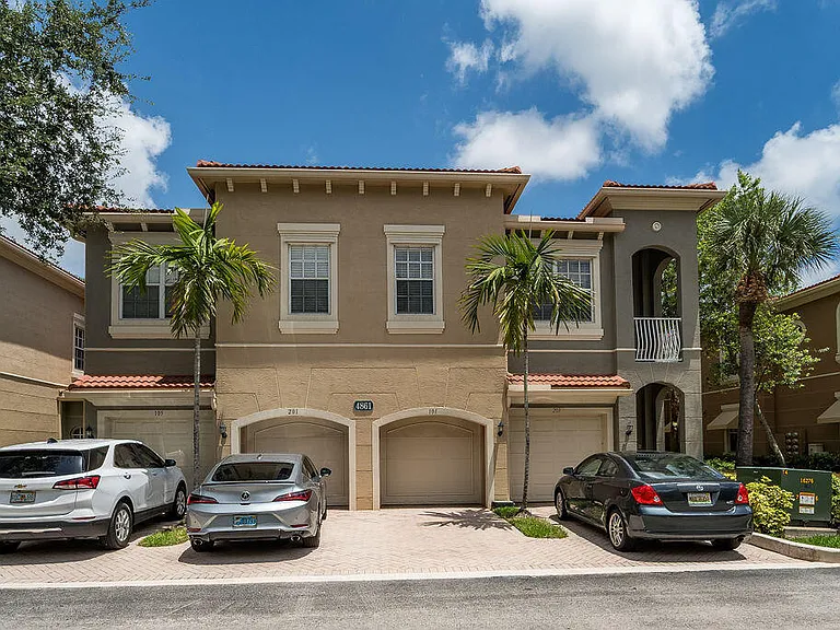 4861 Bonsai Cir #101 — Photo 5