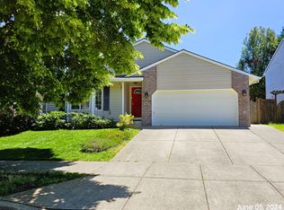 21138 SW Houston Dr, Sherwood, OR 97140