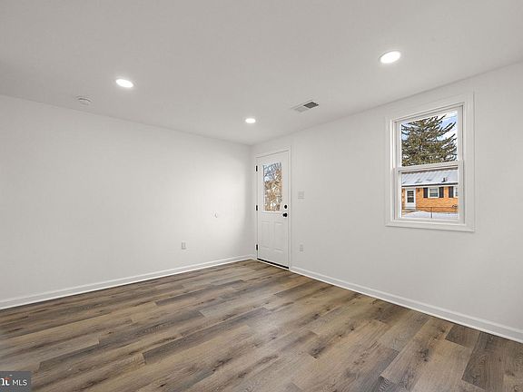 5th image of 513 Ohio Ave