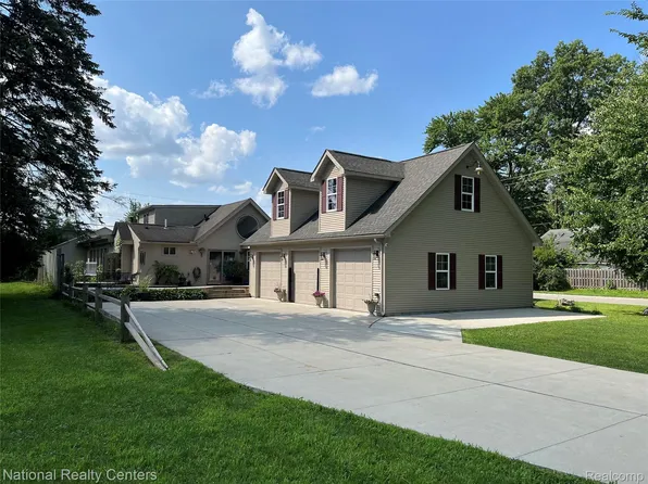 26765 Lyndon, Redford, MI 48239