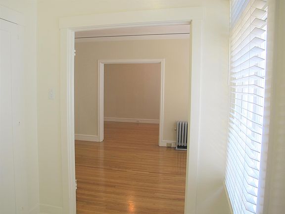 5th image of 1631 Chestnut St #6