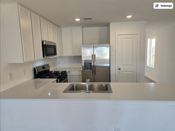 5th image of 934 Capracotta Dr