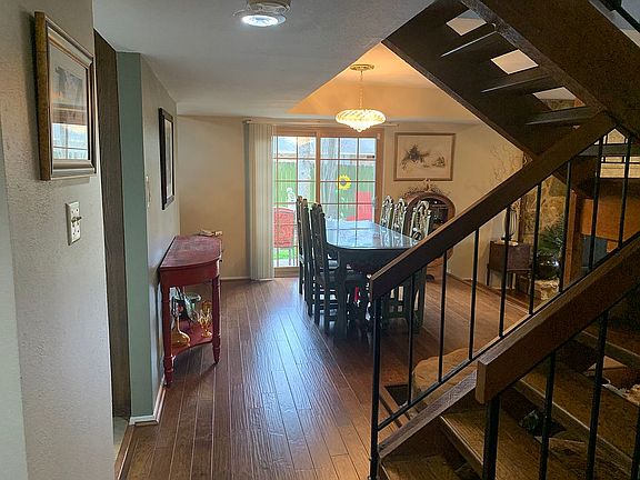 2nd image of 202 Canyon Point Cir