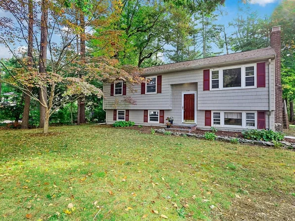 114 Essex St, Mansfield, MA 02048